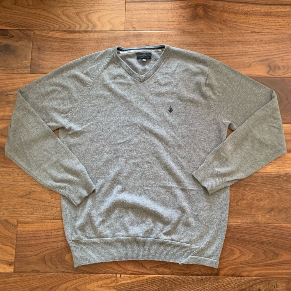 Medium Volcom v neck sweater